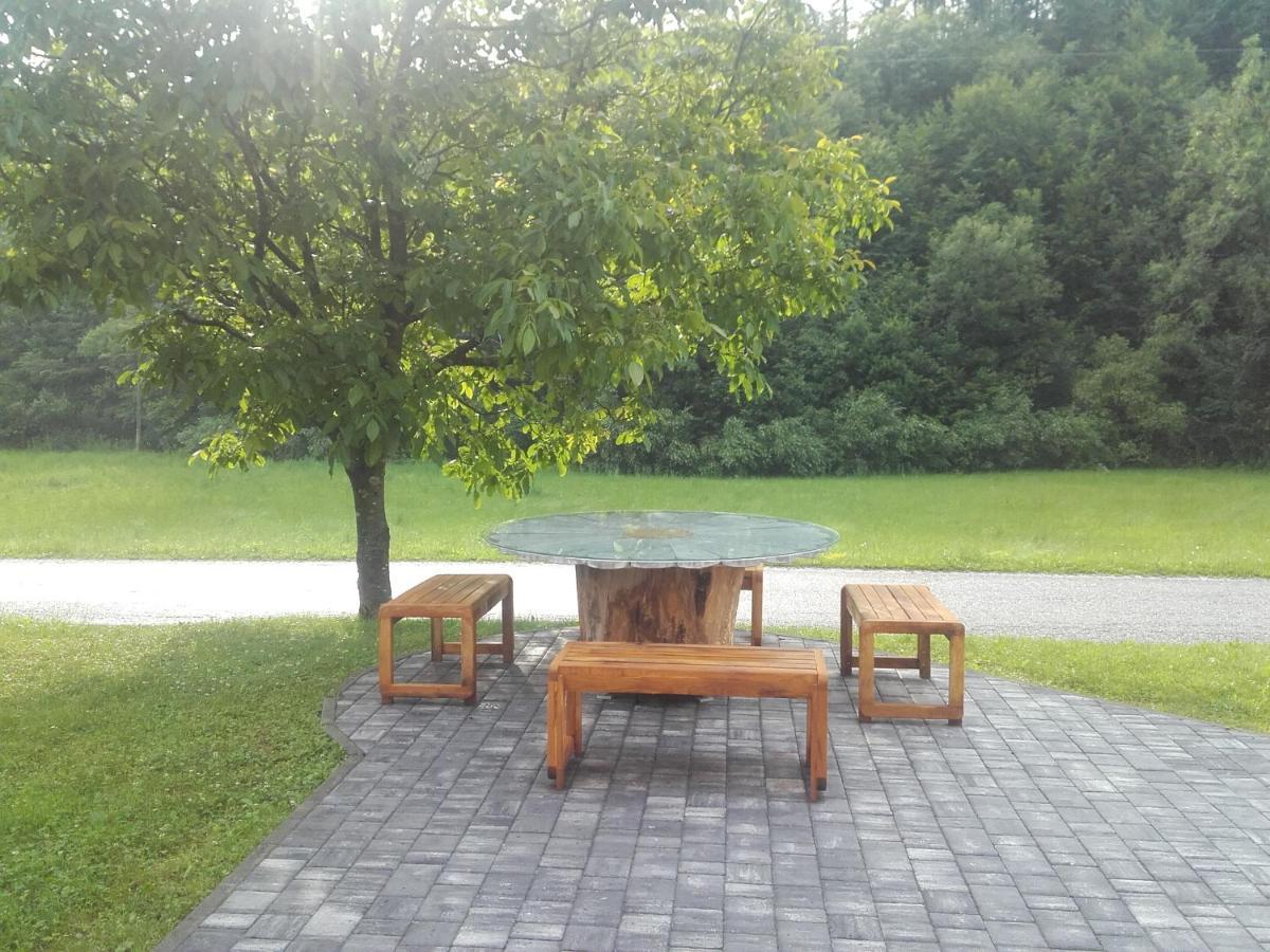 Simnovi Apartmaji - Surrounded By Nature 캄니크 외부 사진