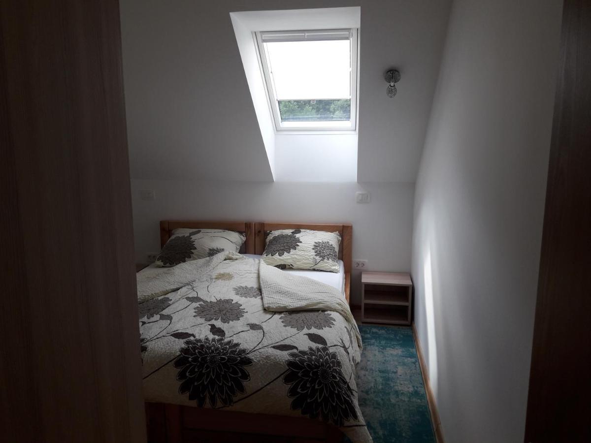 Simnovi Apartmaji - Surrounded By Nature 캄니크 외부 사진