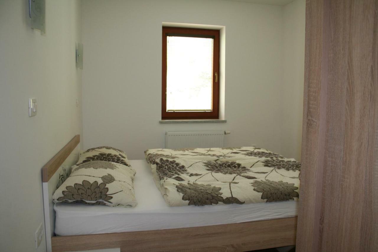 Simnovi Apartmaji - Surrounded By Nature 캄니크 외부 사진