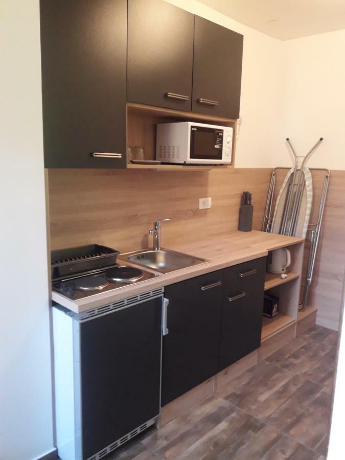 Simnovi Apartmaji - Surrounded By Nature 캄니크 외부 사진
